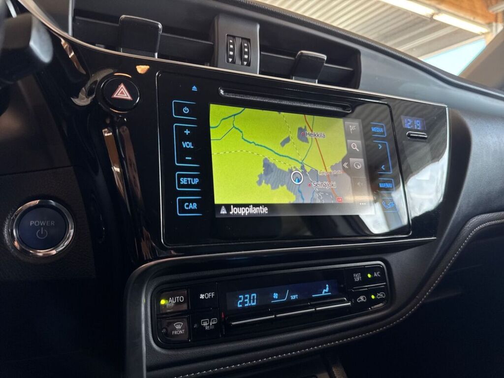 Toyota Auris 2018 Harmaa