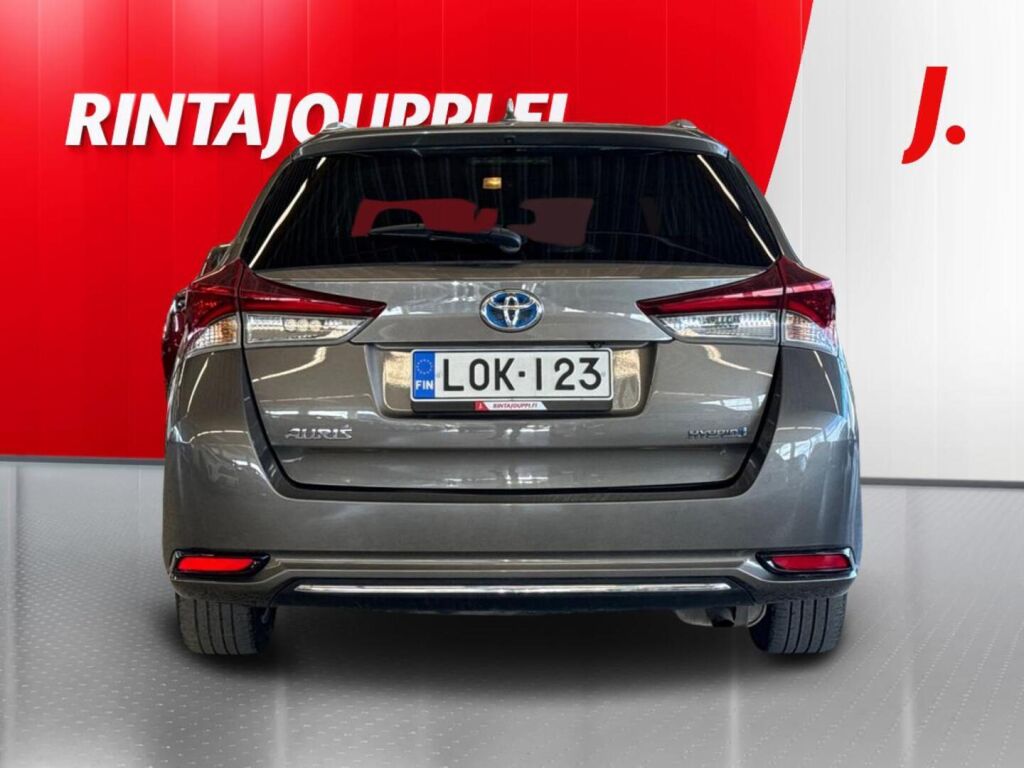 Toyota Auris 2018 Harmaa
