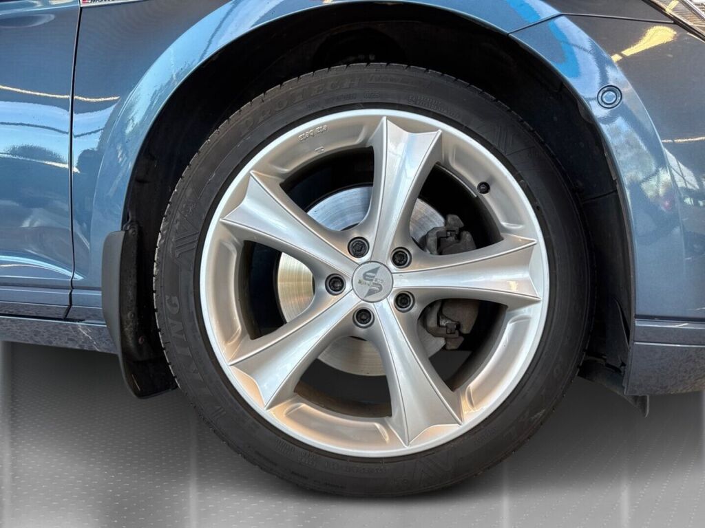 Volkswagen Passat 2018 Sininen