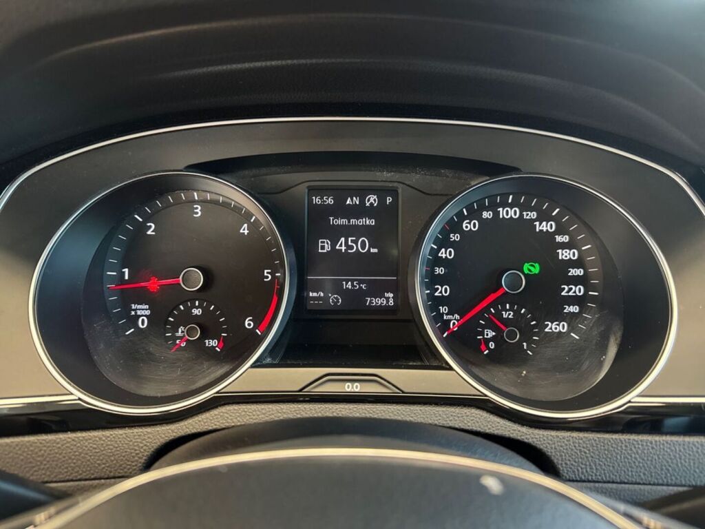 Volkswagen Passat 2018 Sininen