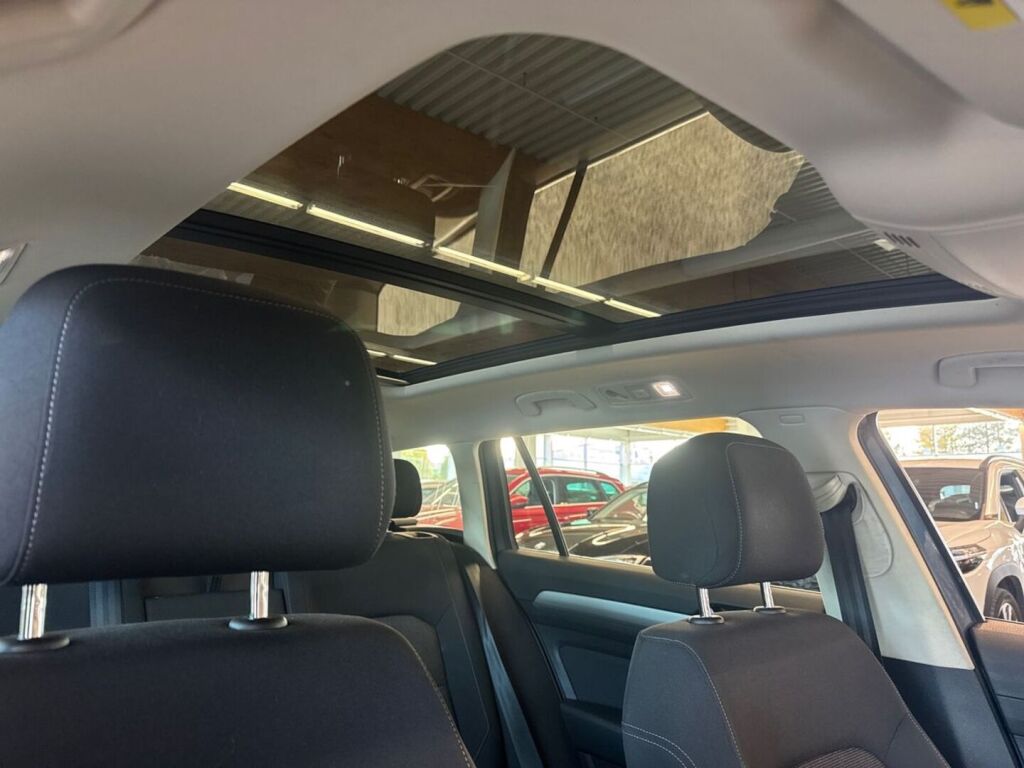 Volkswagen Passat 2018 Sininen