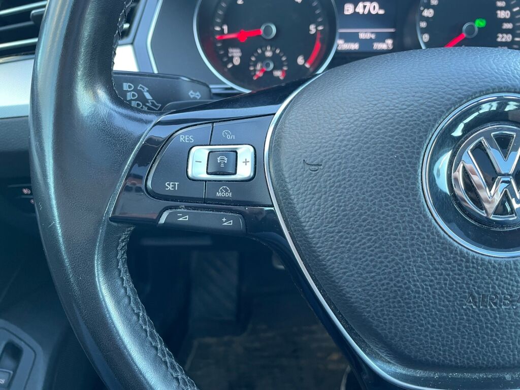 Volkswagen Passat 2018 Sininen
