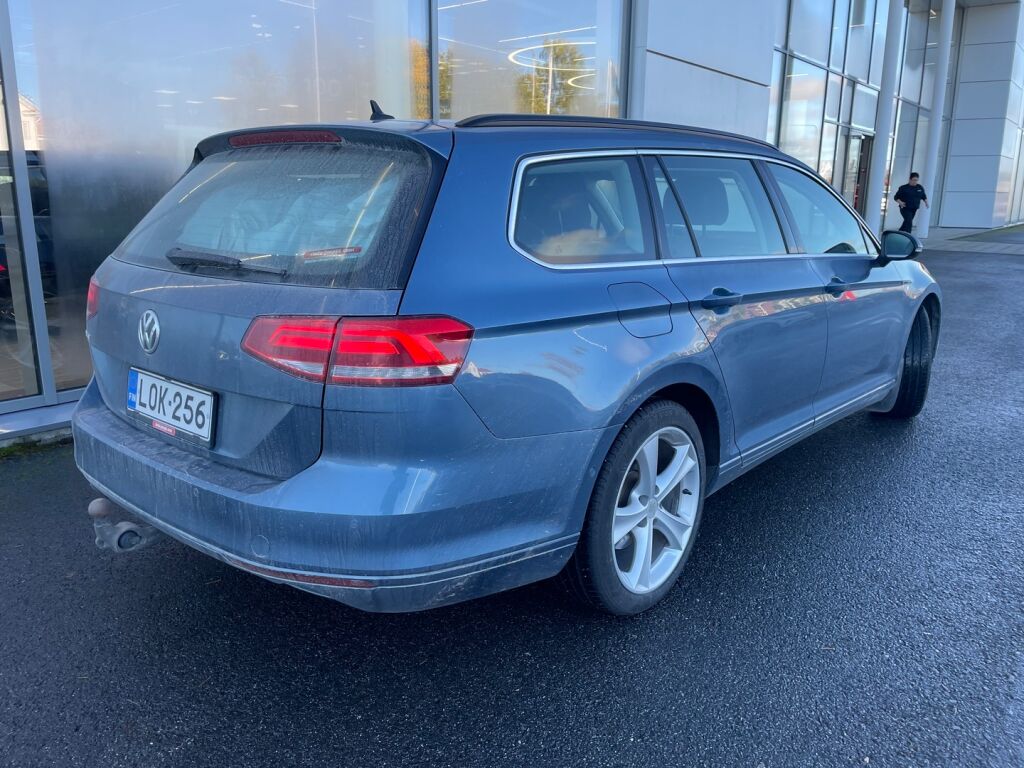 Volkswagen Passat 2018 Sininen