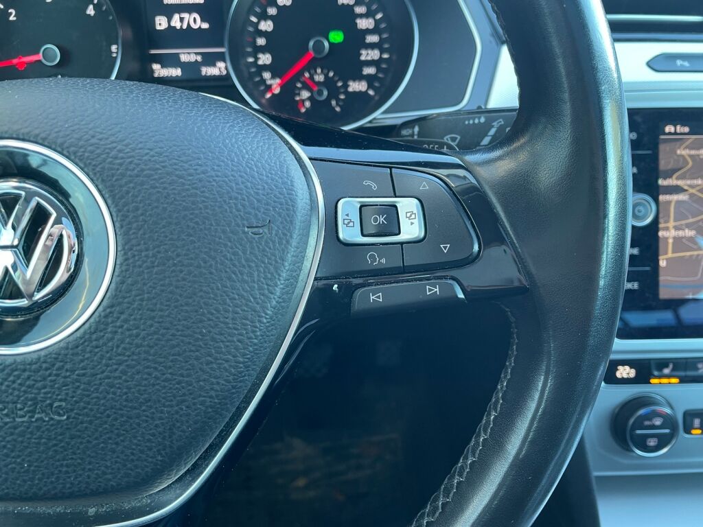 Volkswagen Passat 2018 Sininen
