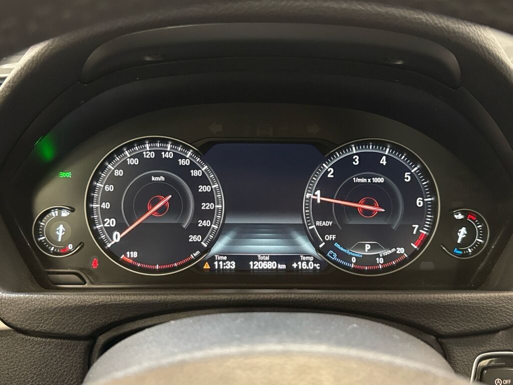 BMW 320 2018 Ruskea (beige)