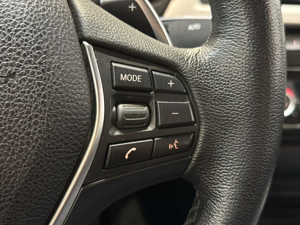 BMW 320 2018 Ruskea (beige)