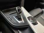 BMW 320 2018 Ruskea (beige)