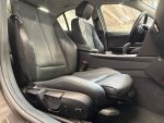 BMW 320 2018 Ruskea (beige)