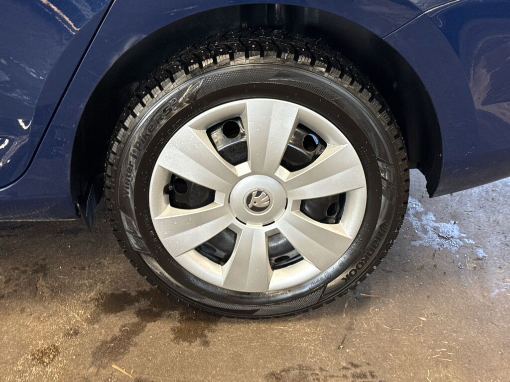 Skoda Fabia 2018 Sininen