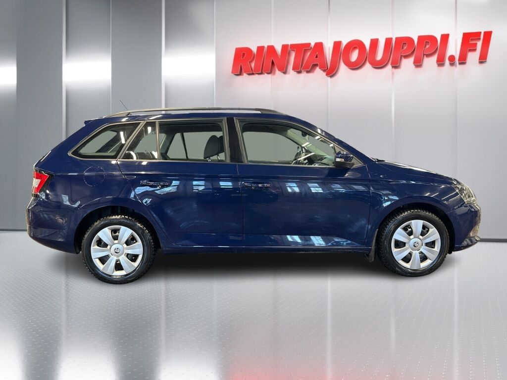 Skoda Fabia 2018 Sininen