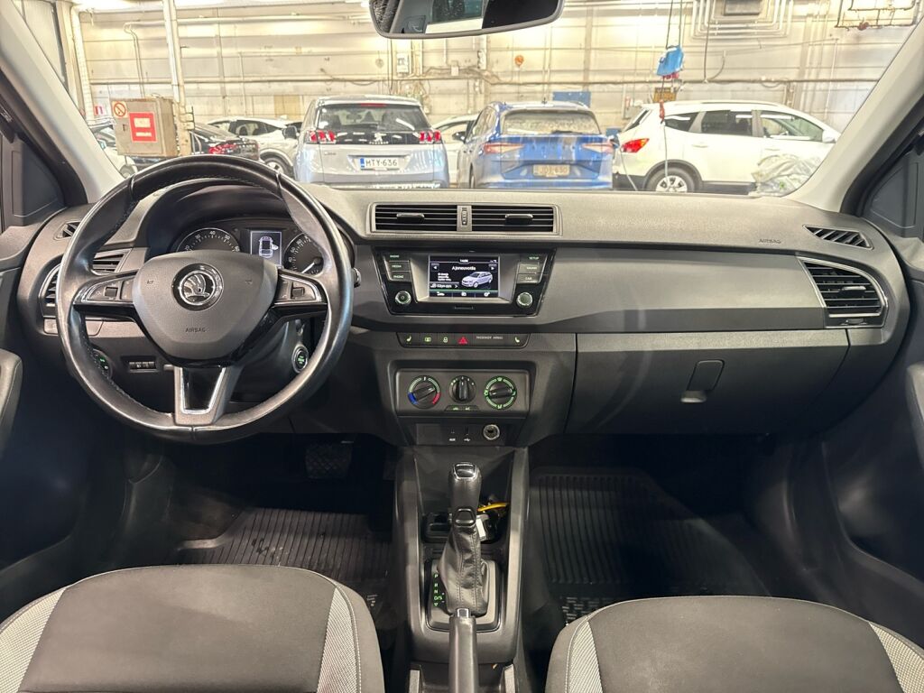 Skoda Fabia 2018 Sininen