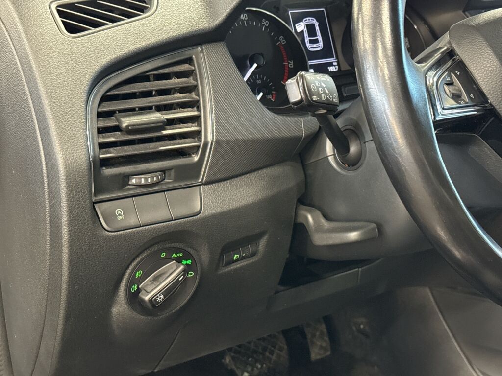 Skoda Fabia 2018 Sininen