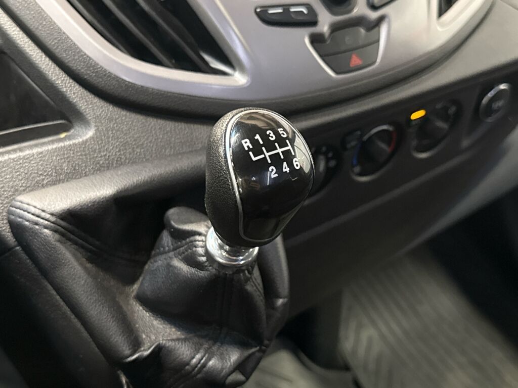 Ford Transit 2018 Sininen