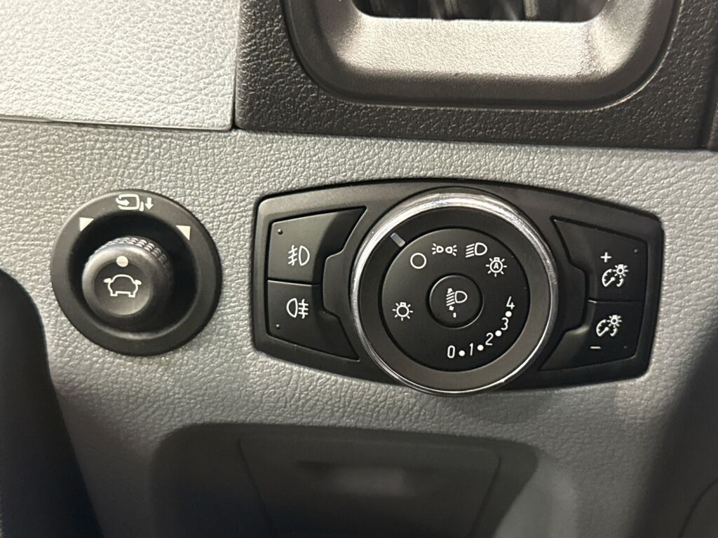 Ford Transit 2018 Sininen