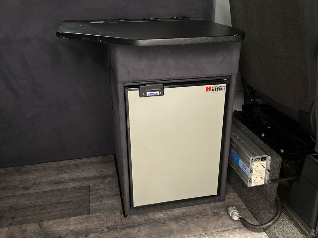 Ford Transit 2018 Sininen