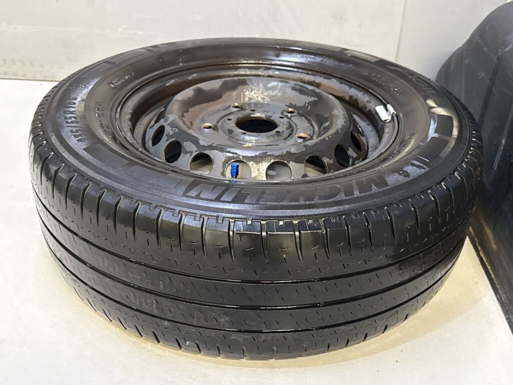 Ford Transit 2018 Sininen