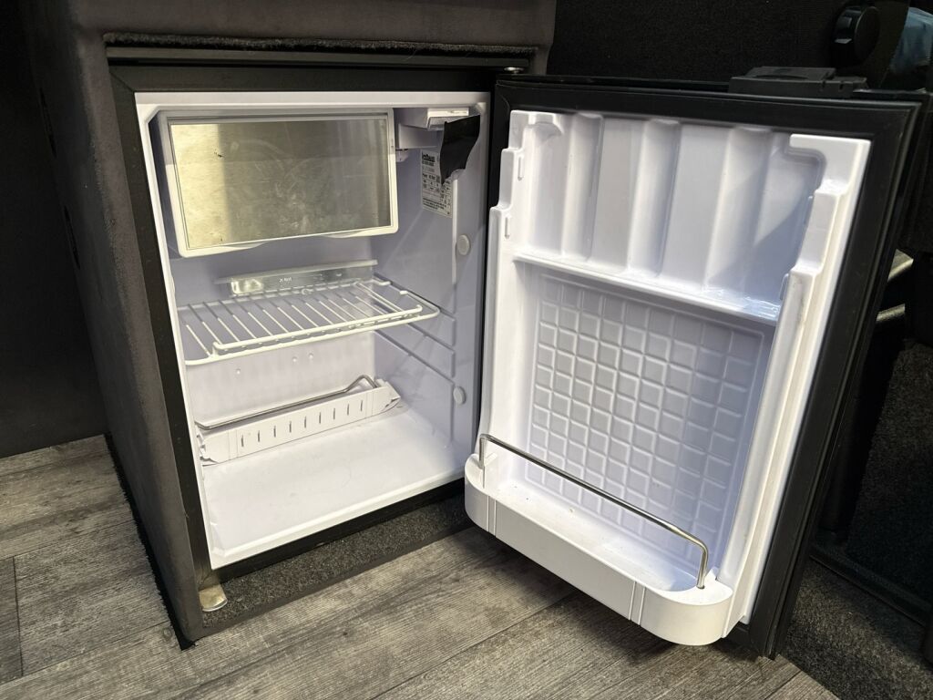 Ford Transit 2018 Sininen