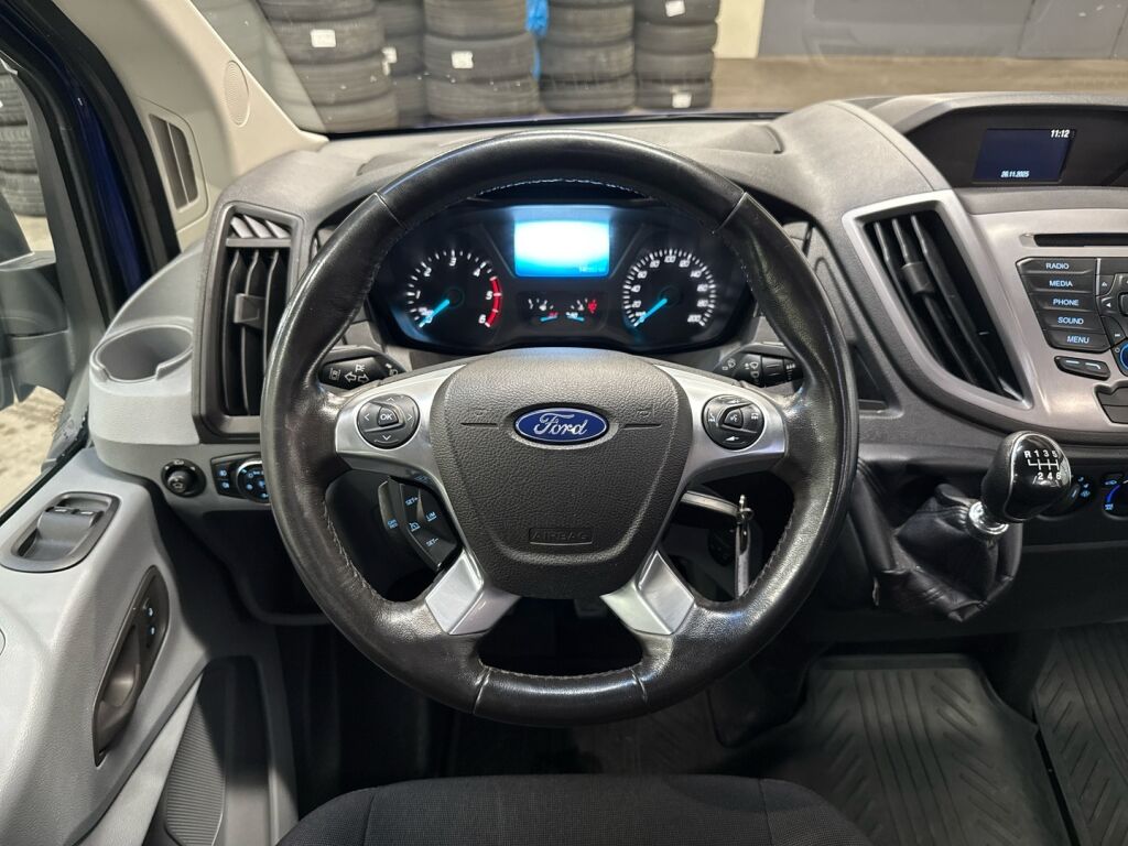 Ford Transit 2018 Sininen
