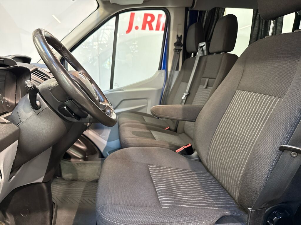 Ford Transit 2018 Sininen