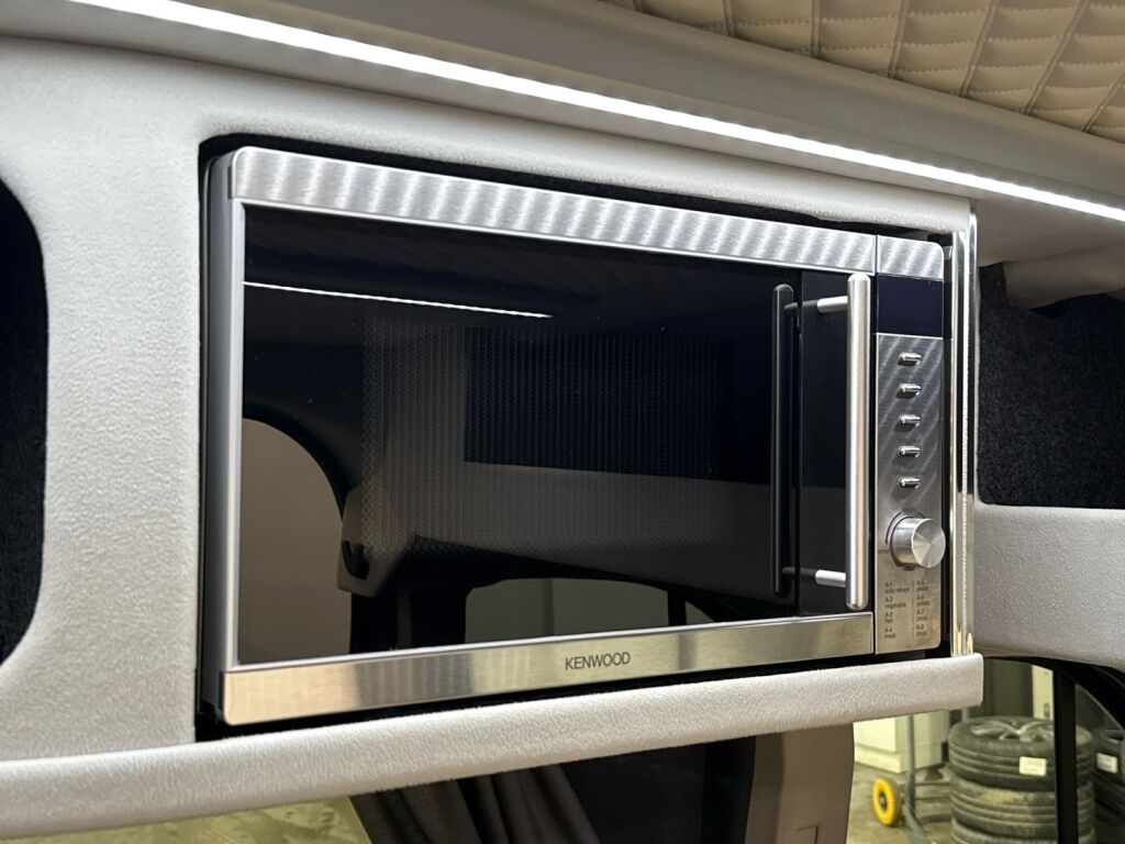 Ford Transit 2018 Sininen