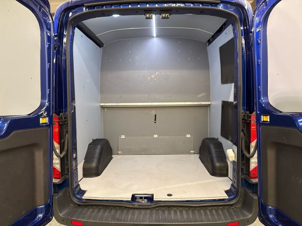Ford Transit 2018 Sininen