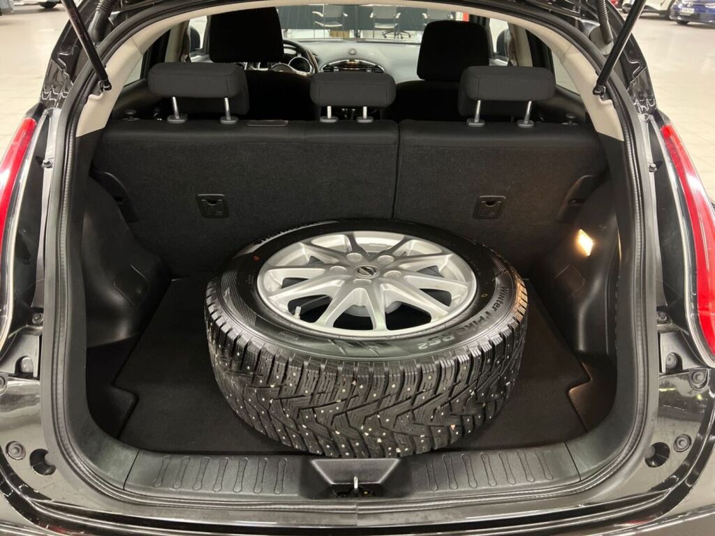 Nissan Juke 2018 Musta