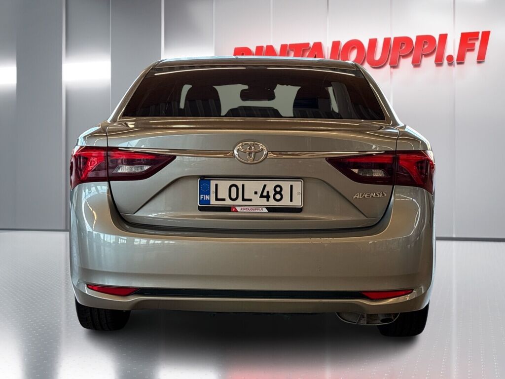 Toyota Avensis 2018 Harmaa