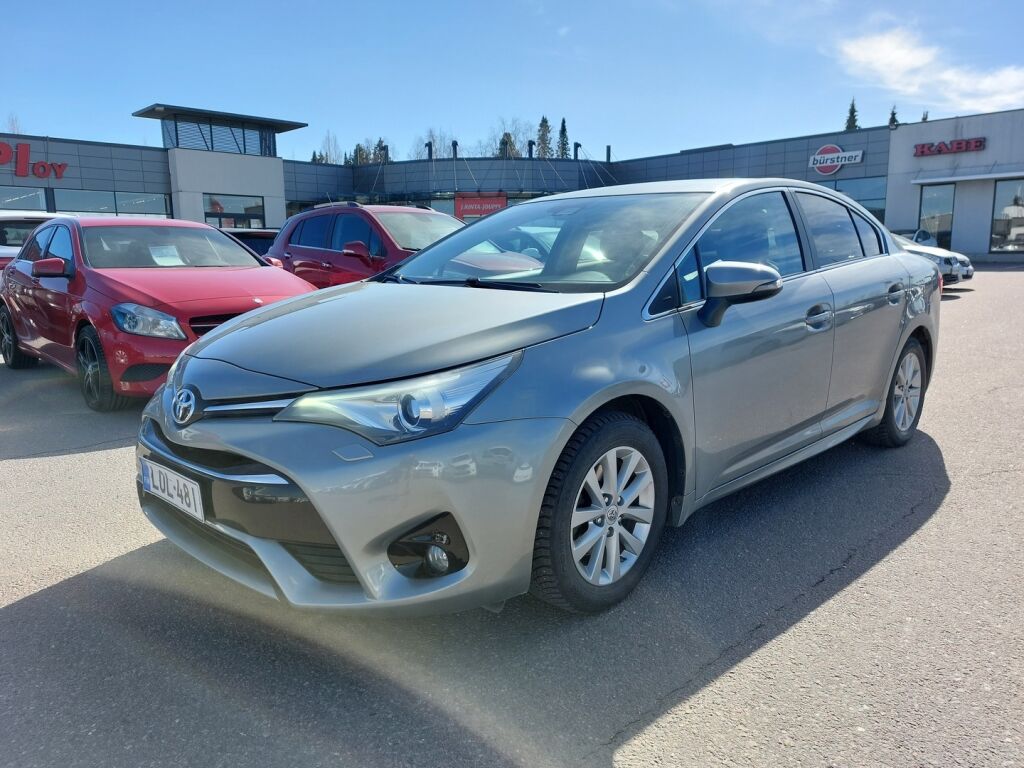 Toyota Avensis 2018 Harmaa