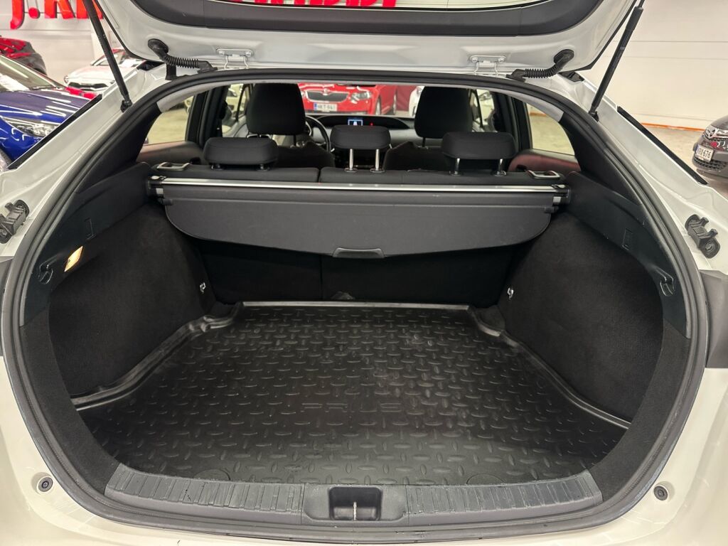 Toyota Prius 2018 Valkoinen