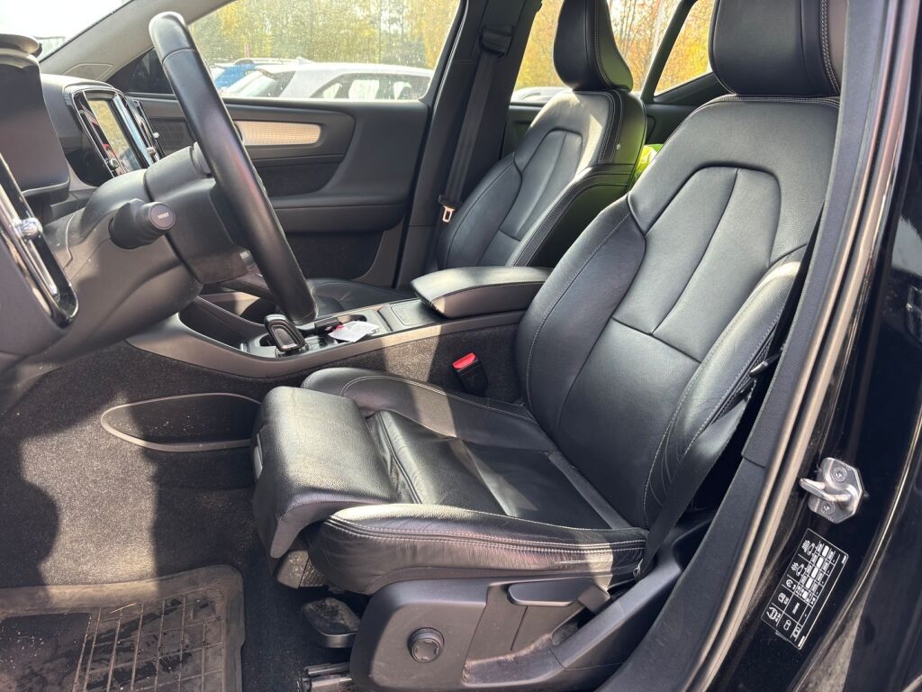 Volvo XC40 2018, kuva 8/8