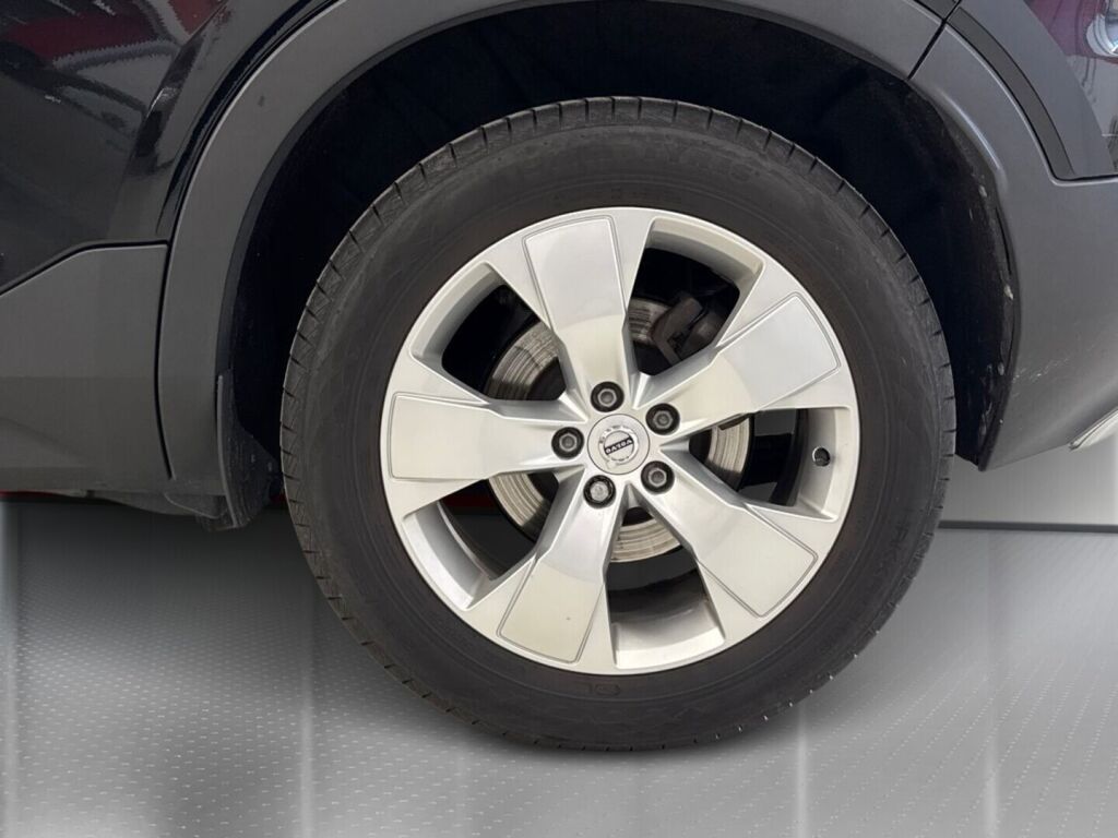 Volvo XC40 2018 Musta