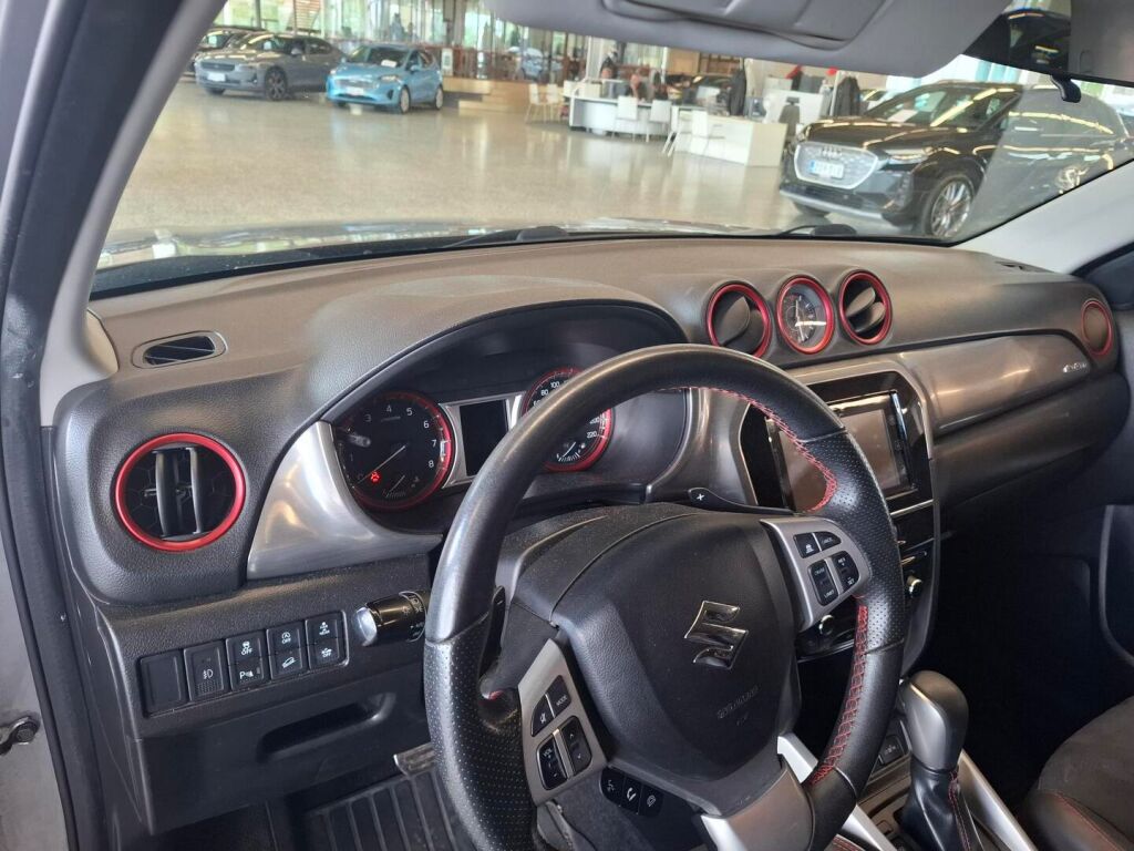 Suzuki Vitara 2018 Harmaa
