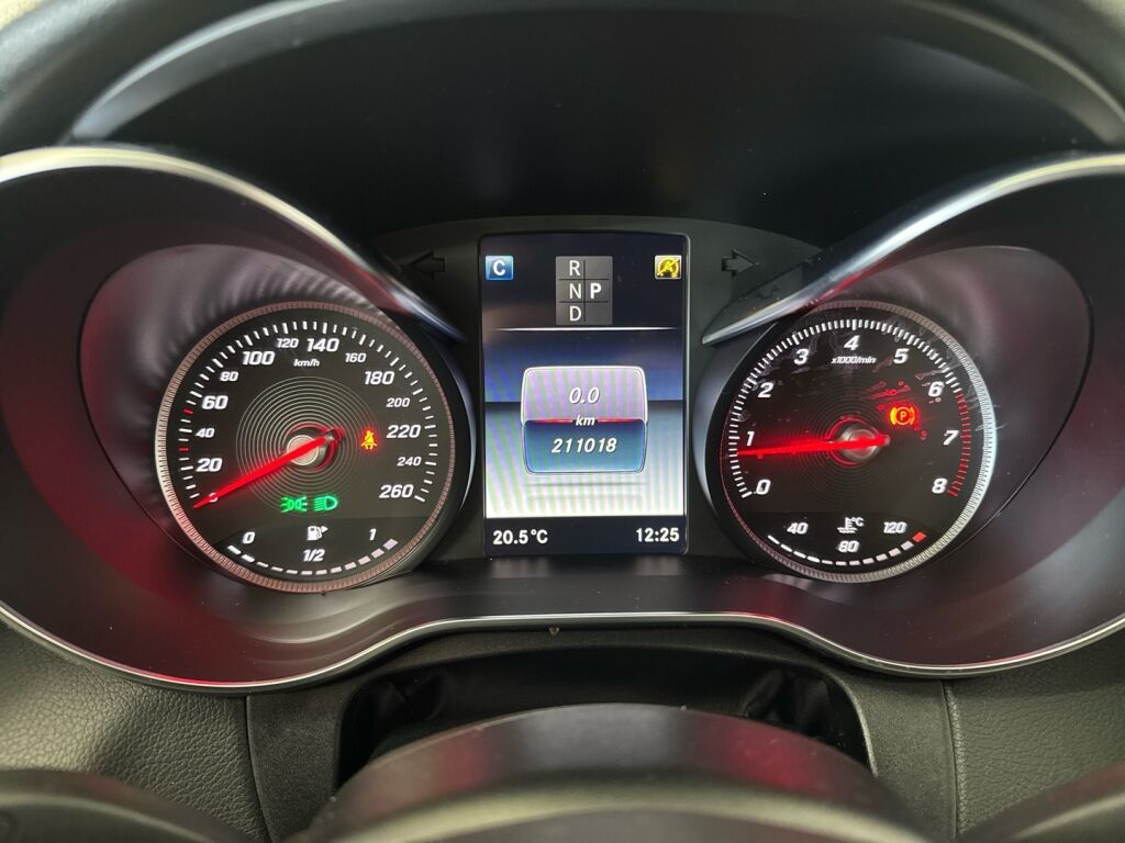 Mercedes-Benz C 2018 Musta