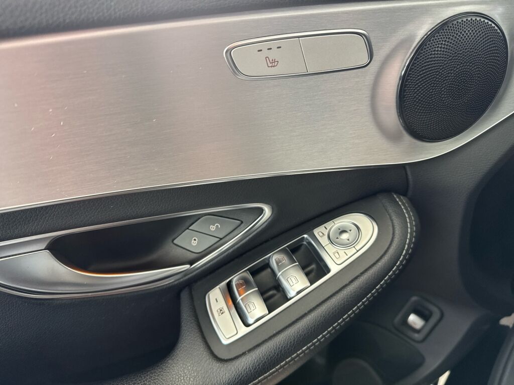 Mercedes-Benz C 2018 Musta