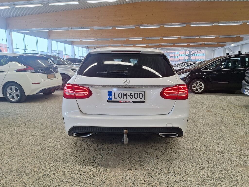 Mercedes-Benz C 2015 Valkoinen