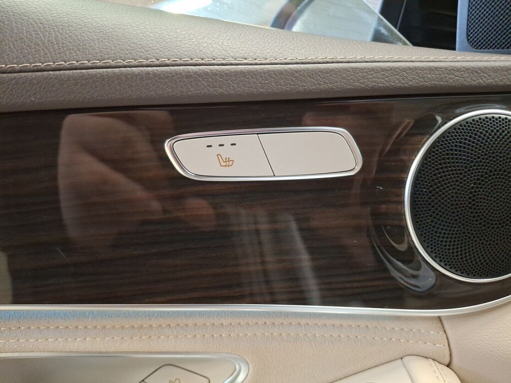 Mercedes-Benz C 2015 Valkoinen