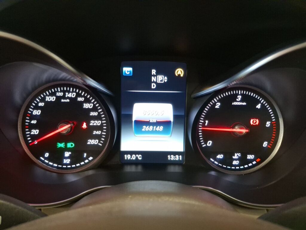 Mercedes-Benz C 2015 Valkoinen