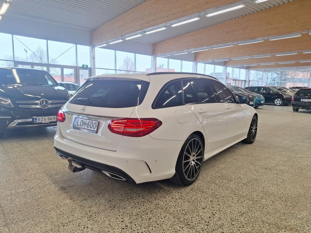 Mercedes-Benz C 2015 Valkoinen