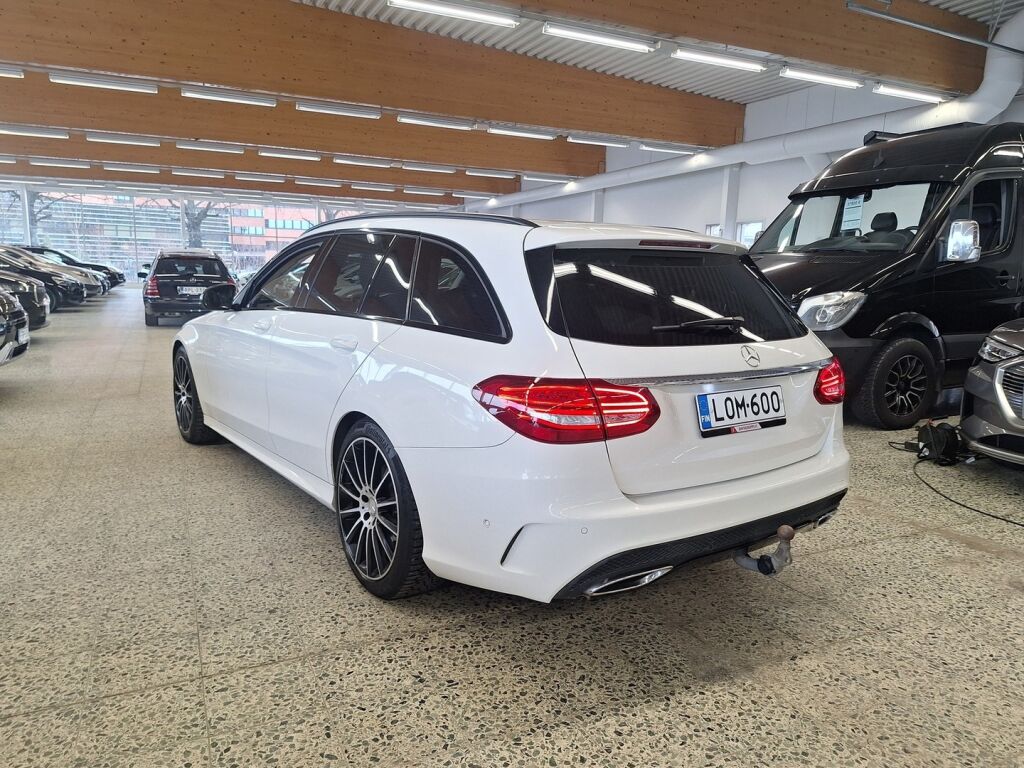 Mercedes-Benz C 2015 Valkoinen