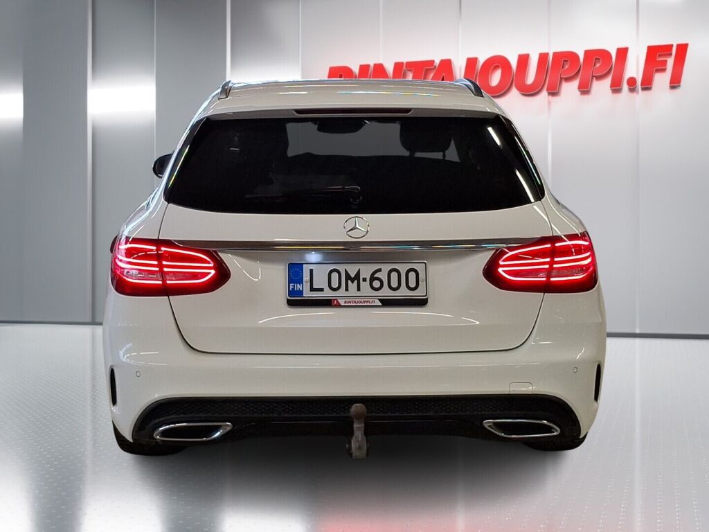 Mercedes-Benz C 2015 Valkoinen