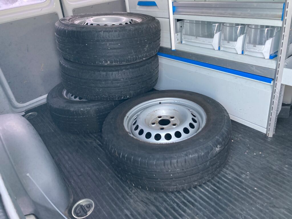 Volkswagen Transporter 2018 Valkoinen