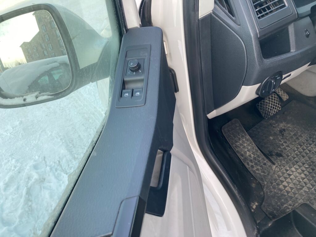 Volkswagen Transporter 2018 Valkoinen