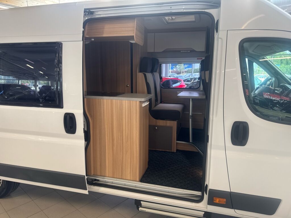 Weinsberg R48 2018 Valkoinen