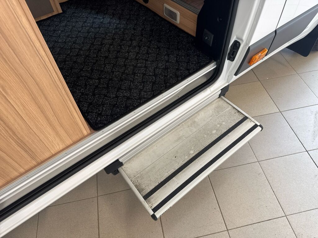 Weinsberg R48 2018 Valkoinen