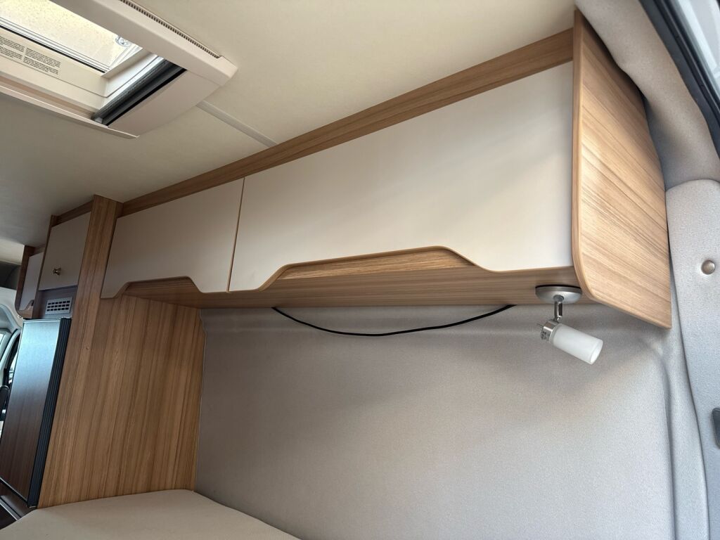 Weinsberg R48 2018 Valkoinen