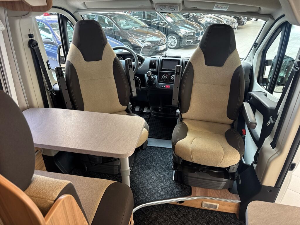 Weinsberg R48 2018 Valkoinen