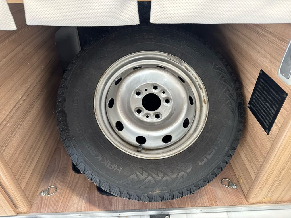 Weinsberg R48 2018 Valkoinen