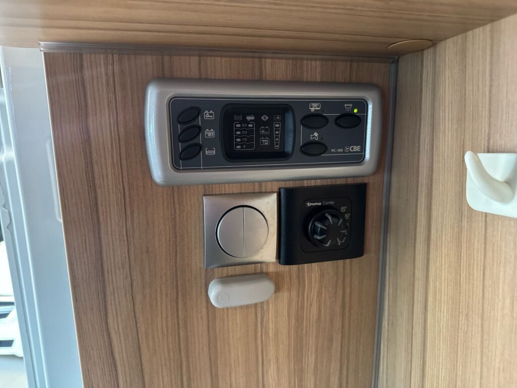 Weinsberg R48 2018 Valkoinen