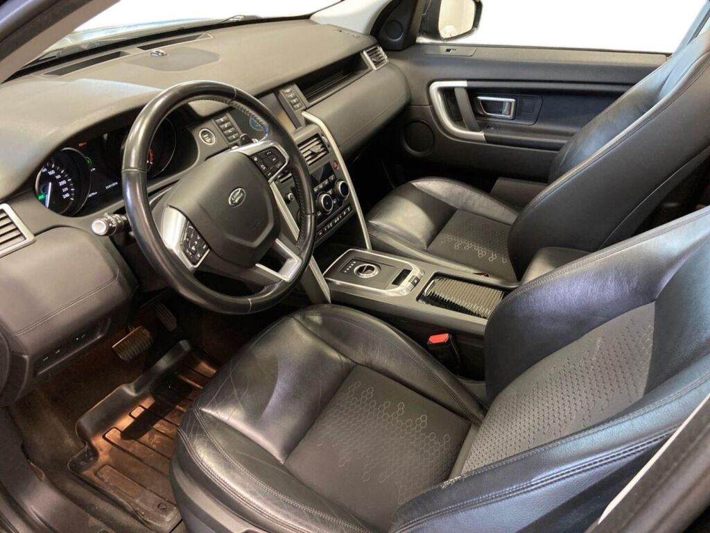 Land Rover Discovery Sport 2018 Musta