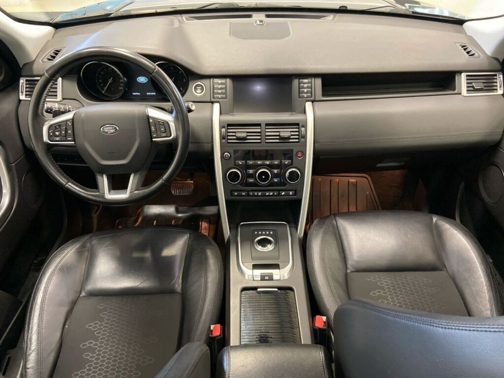 Land Rover Discovery Sport 2018 Musta